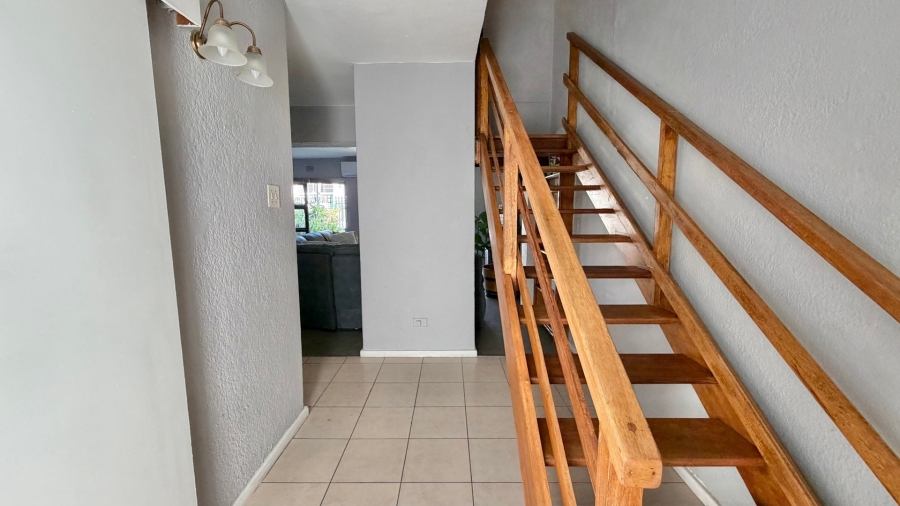 To Let 3 Bedroom Property for Rent in Longdown Western Cape